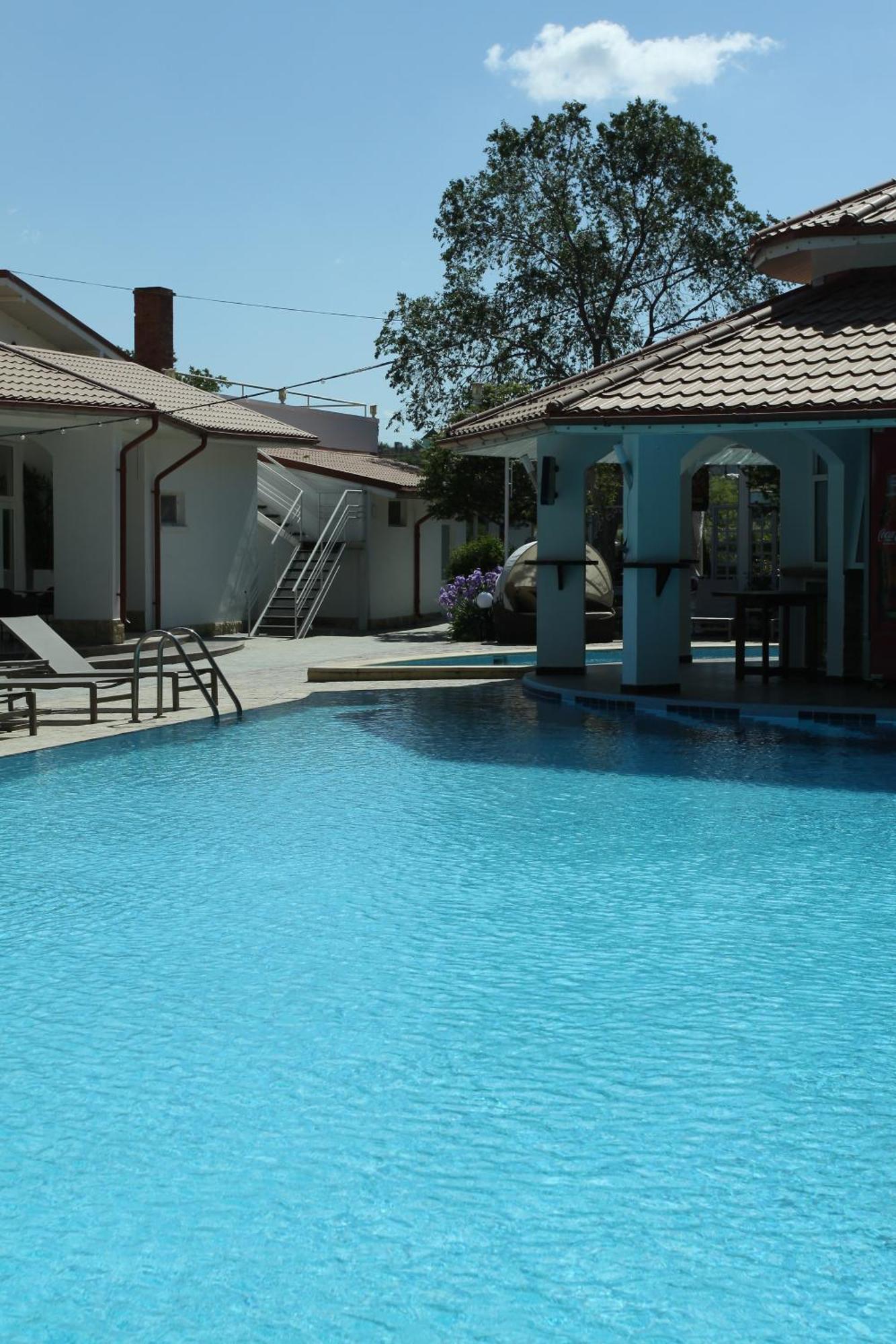 Guest house Steaua Apelor Family 4*