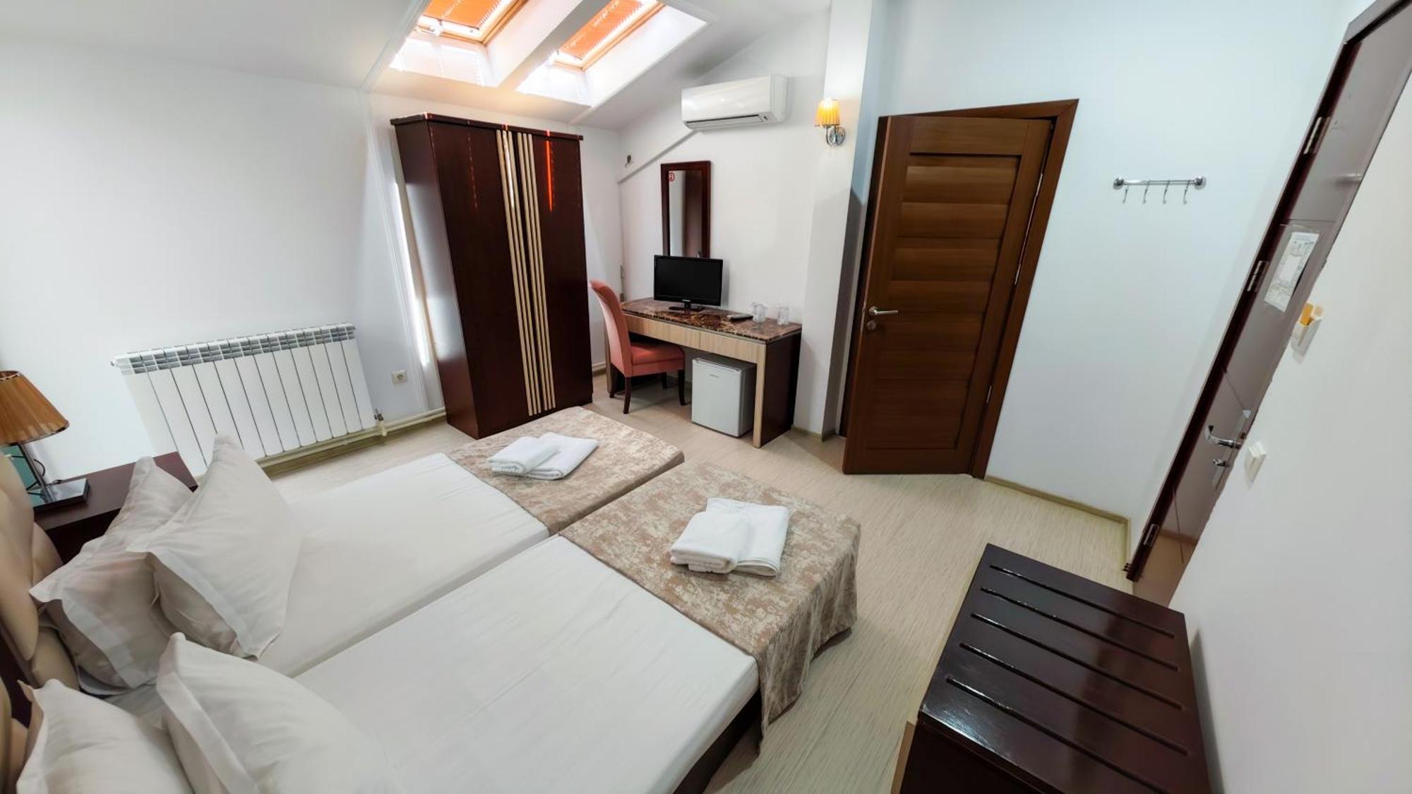 Guest house Steaua Apelor Family 4*